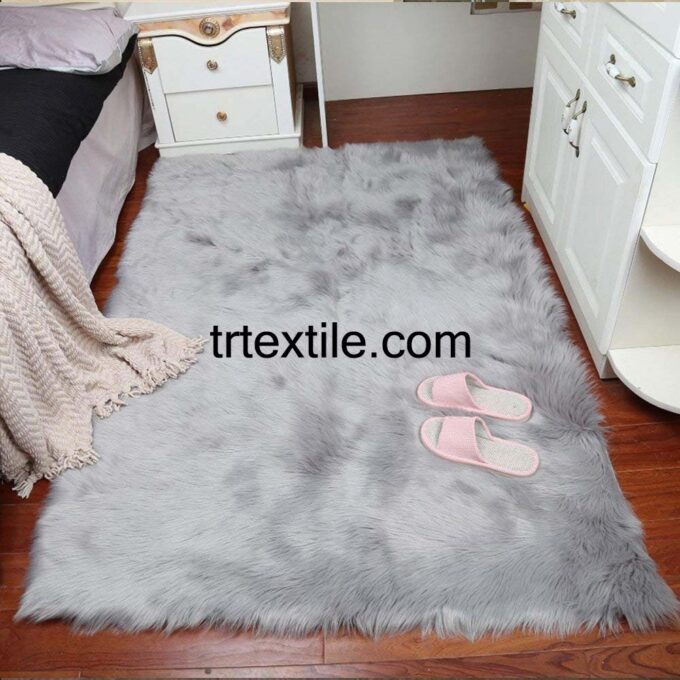 gray rectangular plush carpet - trtextile.com image